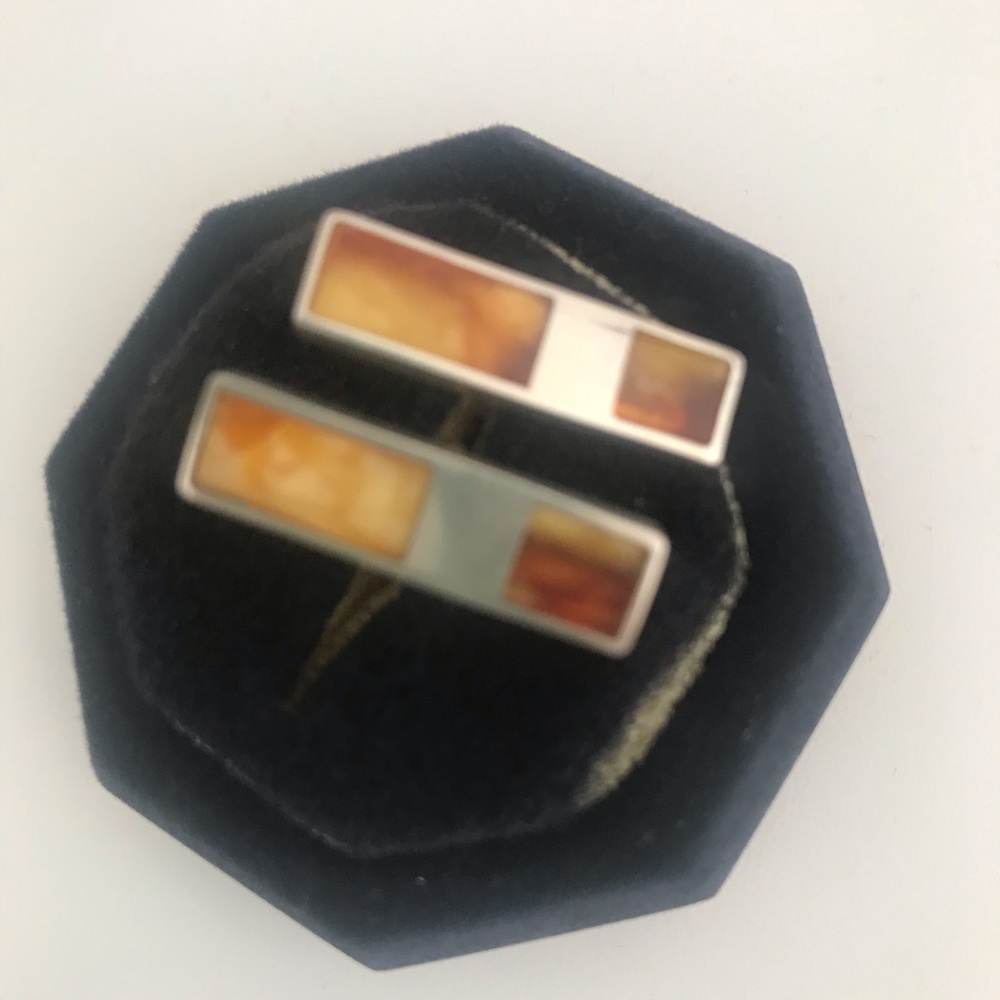 Men’s cuff links